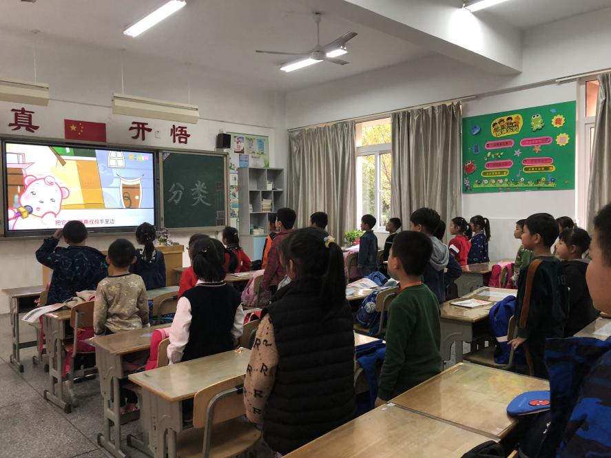 童谣社团新闻稿_html_m76185ffb.jpg
