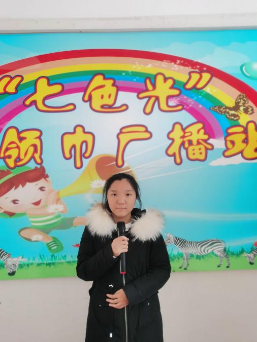 升旗仪式新闻稿_html_4d82f56f.jpg