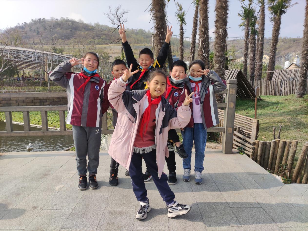 追寻深秋童话  探秘动物王国_html_m8b55df9.jpg