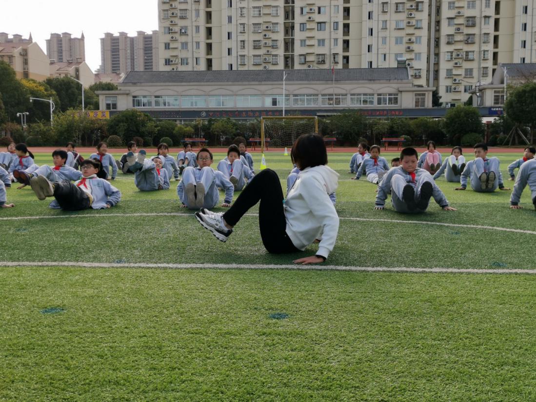 我健康，我运动--南湾营小学“童学课堂”系列研究科262期_html_m60ce842c.jpg