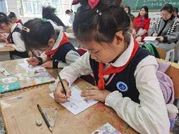 活动驱动 链接生活——南湾营小学”童学课堂“系列研究课第期389期_html_28dd5199.jpg
