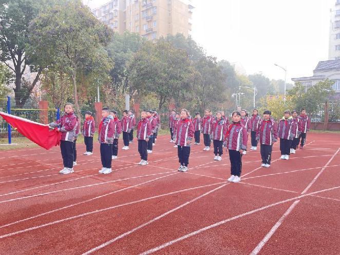 讲究卫生，预防疾病  升旗仪式报道（李晓琴）_html_m5b391b27.jpg