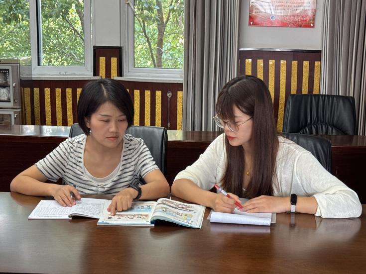 20250912南湾营小学英语组集体备课报道_html_748ea3ca.jpg