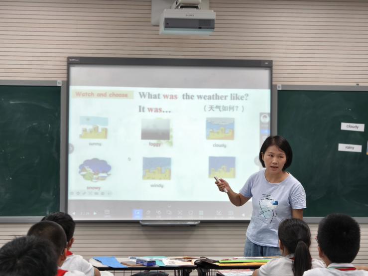 20240913南湾营小学英语组童学课堂报道_html_3cd05fbf.jpg