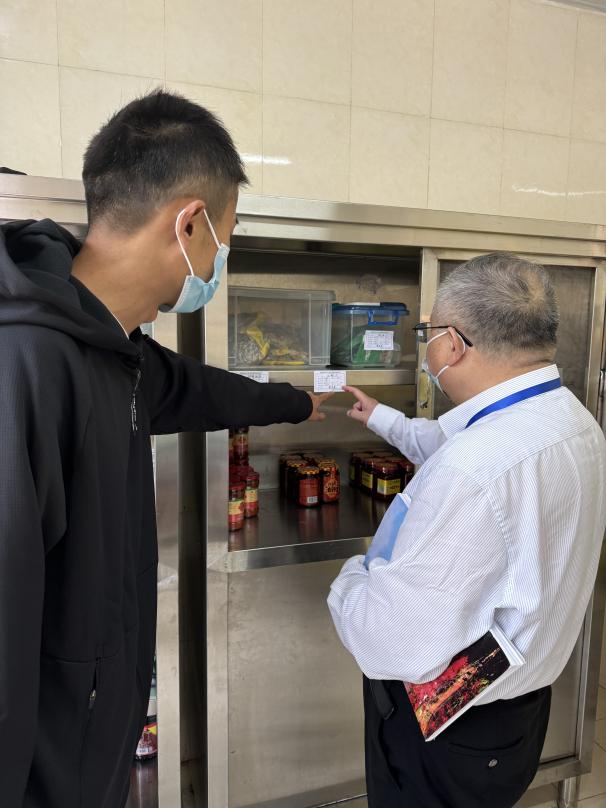 20241008督学进校园 督导促提升——记南湾营小学10月专项督导新闻稿_html_2333cfd.jpg