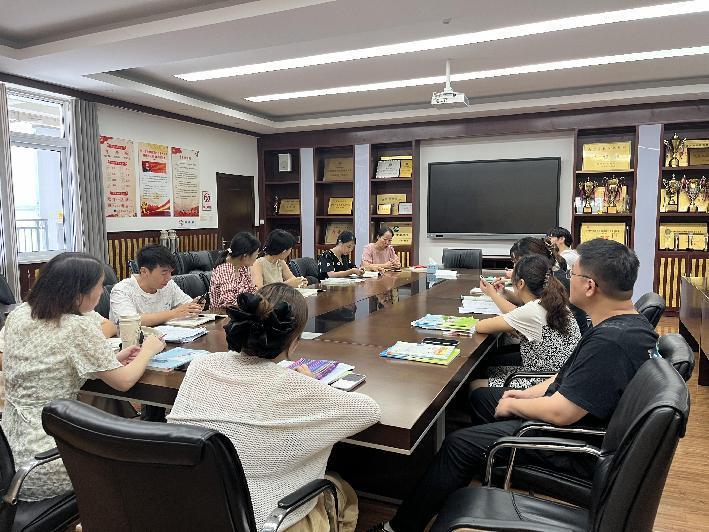 20240918数学组校本研修新闻稿_html_4dd9a41c.jpg