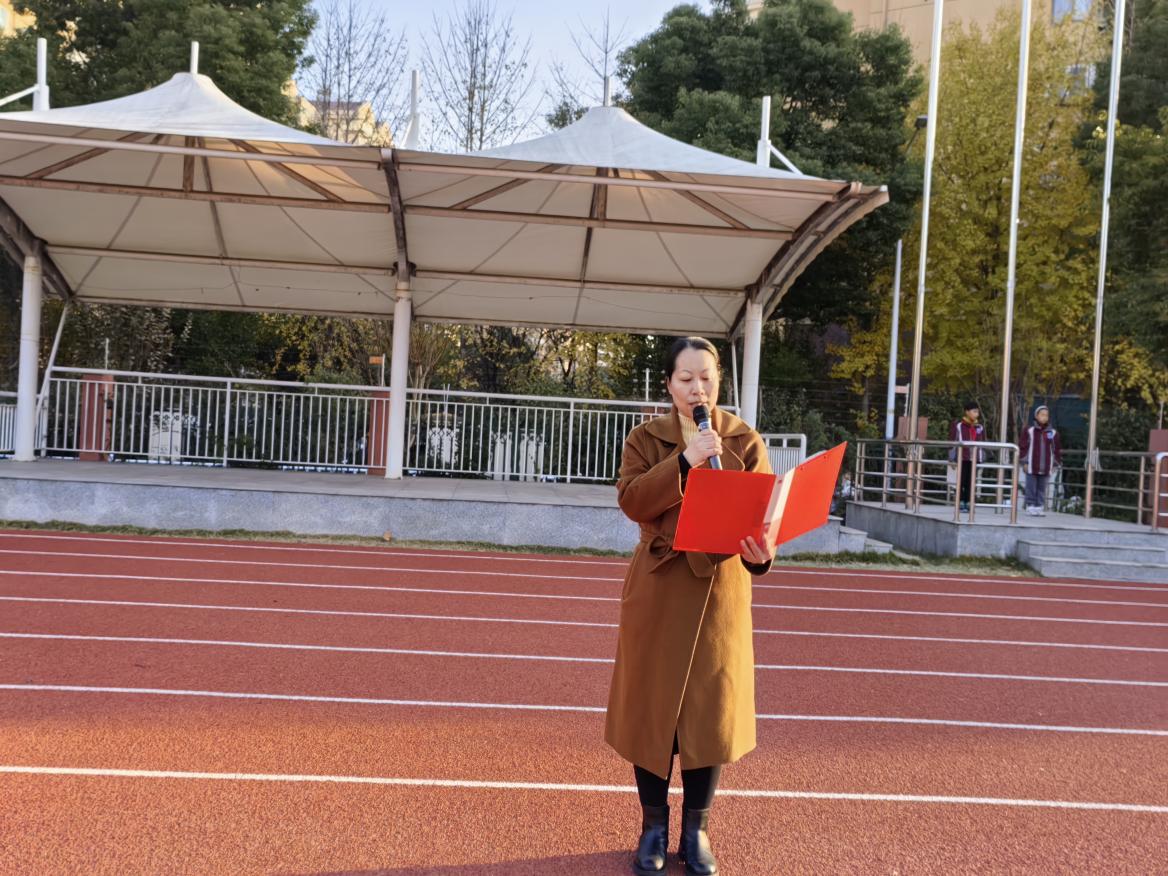 20241216数学组珠算节闭幕式报道_html_41dd41c3.jpg