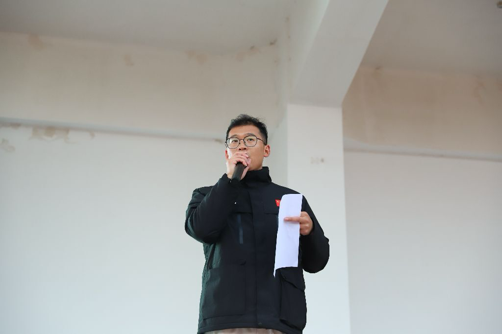 【仙外华中·安全消防】消防责任重于山，实战演练守平安——南京仙林外国语学校华侨城中学校园消防逃生演练开展