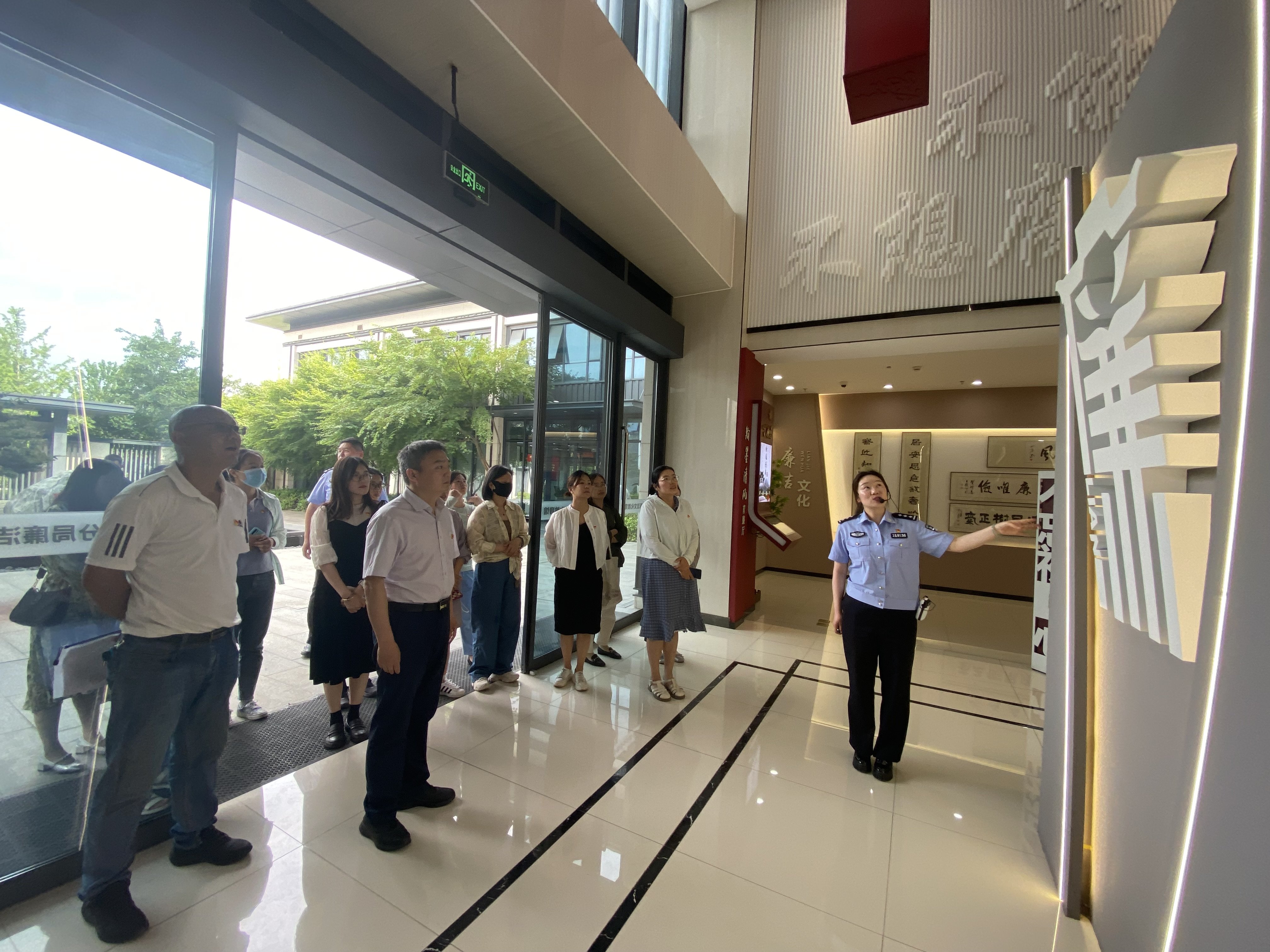 参观廉政教育基地 筑牢廉洁自律防线_html_671ea9a1.jpg