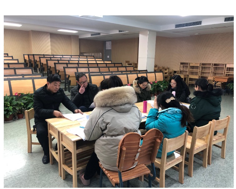 龙潭小学三年级数学集体备课报道