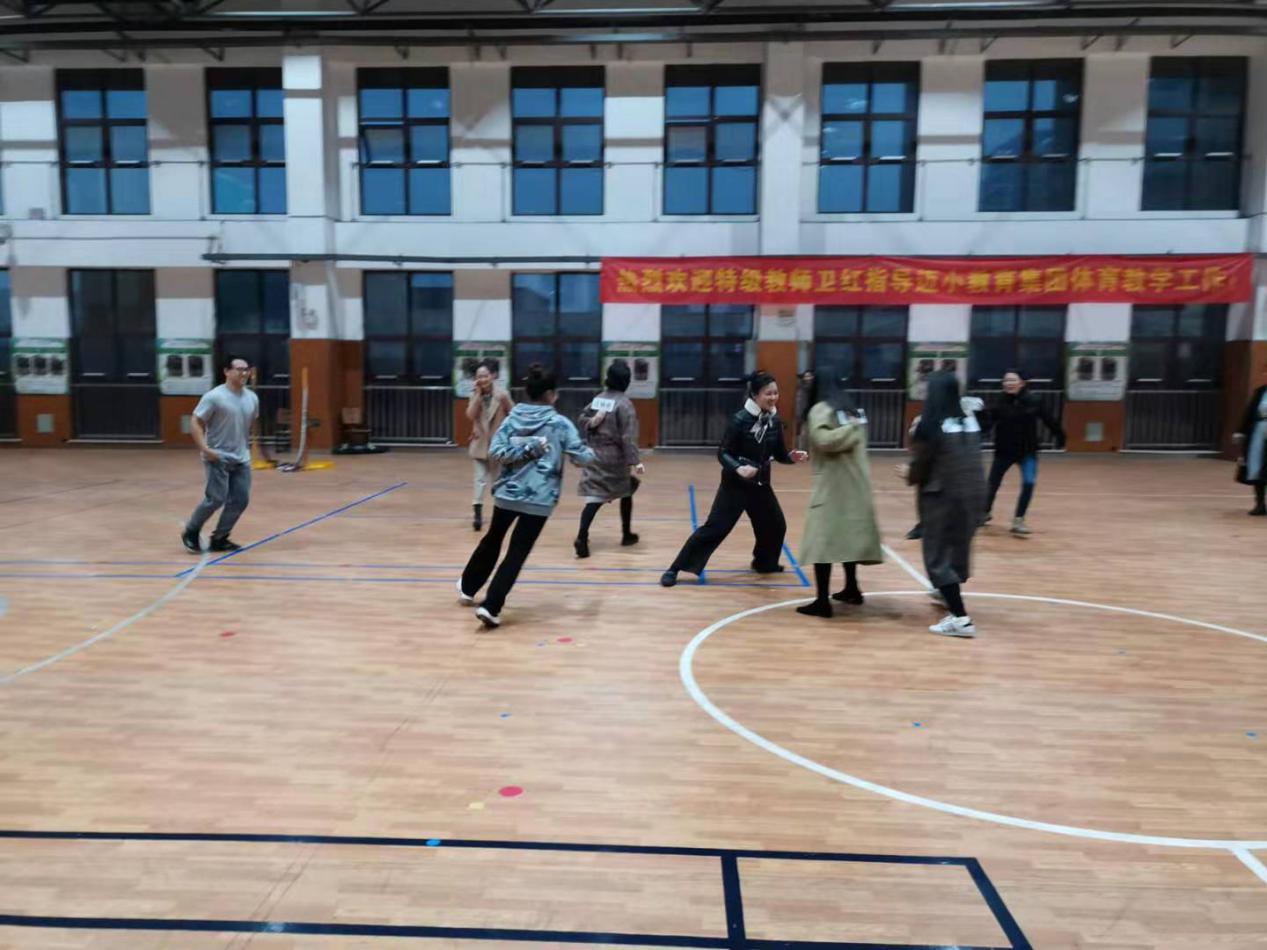 奔跑吧 青年教师!新闻稿_html_m160a9d29.jpg