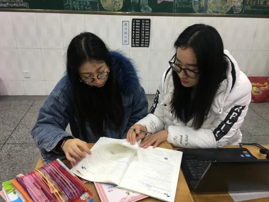 王莉君-第16周英语组集体备课报道_html_m70d6ed50.jpg