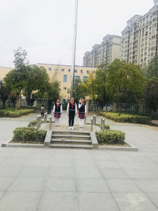 【星光摄小】让文明之花开满校园——摄小（天佐路校区）第8周升旗仪式暨科技月颁奖仪式报道