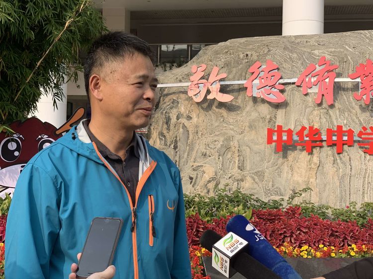 新建 DOCX 文档_html_m5e31f633.jpg
