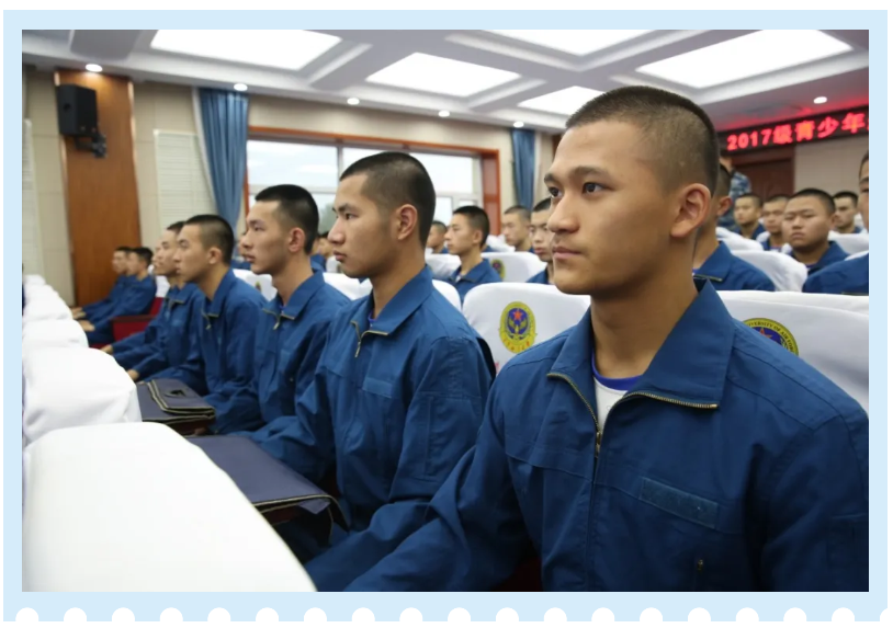 新建 DOCX 文档_html_m77ed288a.png
