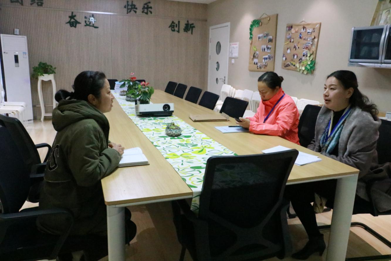 去小学化倾向，提高办园质量_html_m4dc9e708.jpg