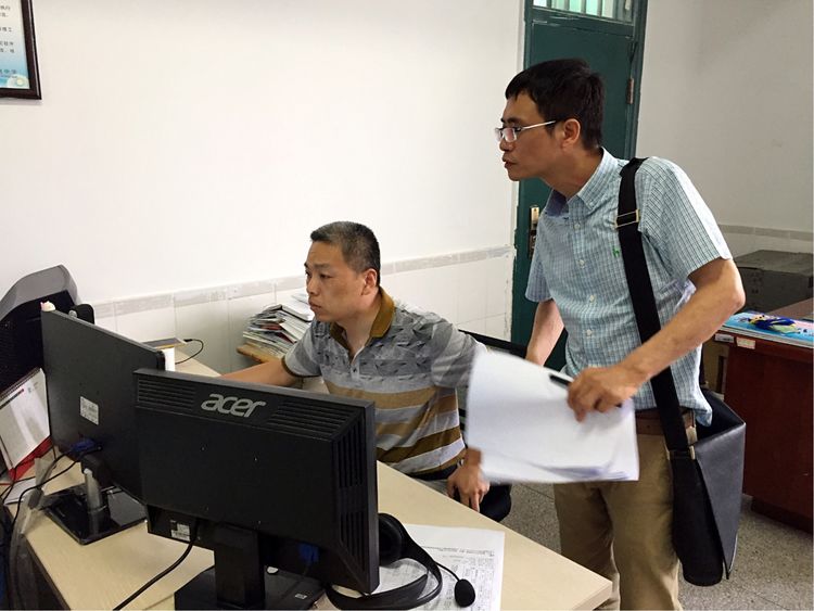 昨天下午三点_html_7cacc198.jpg