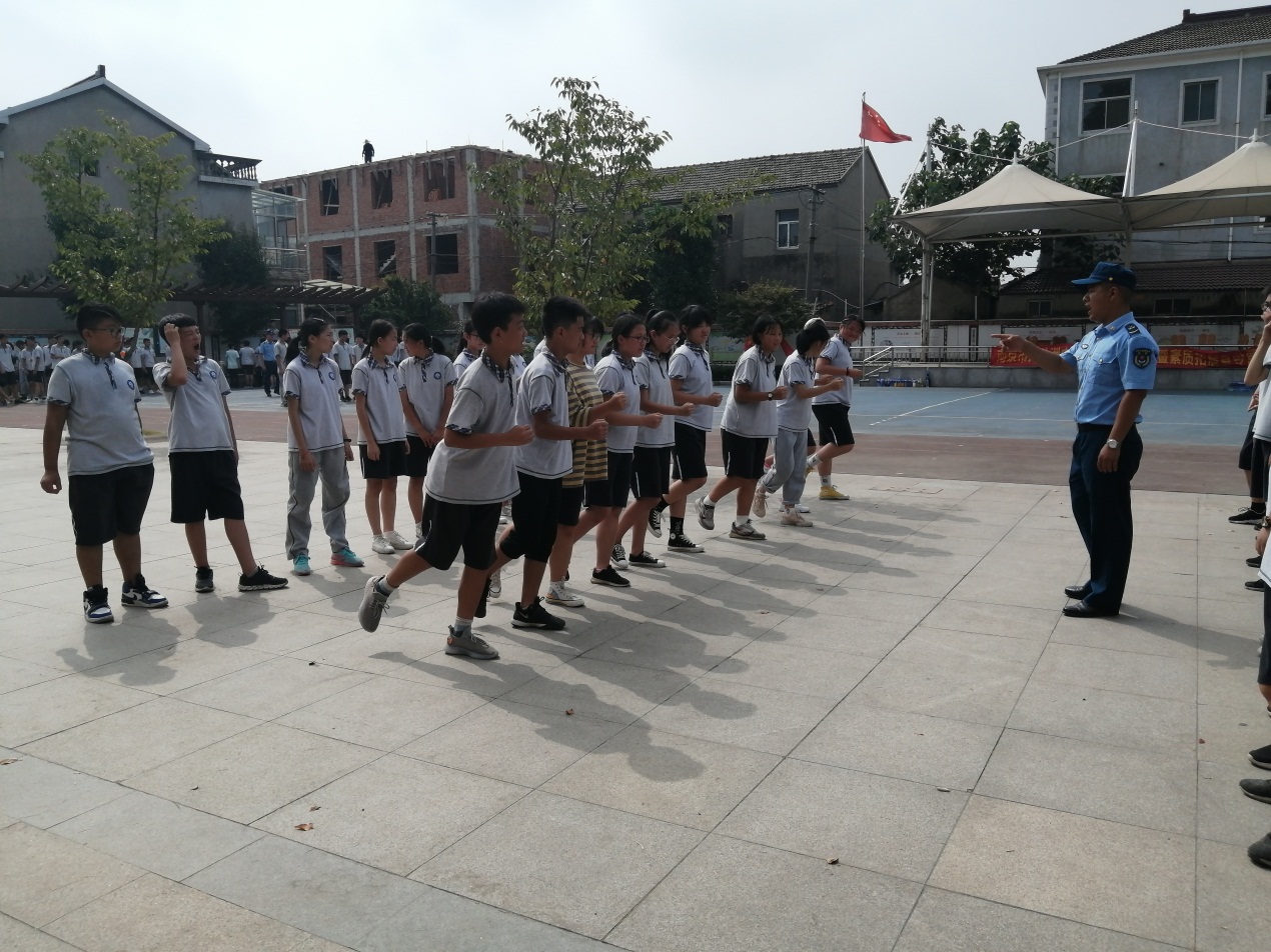 20190826八九年级军训美篇(1)_html_m267c9028.jpg