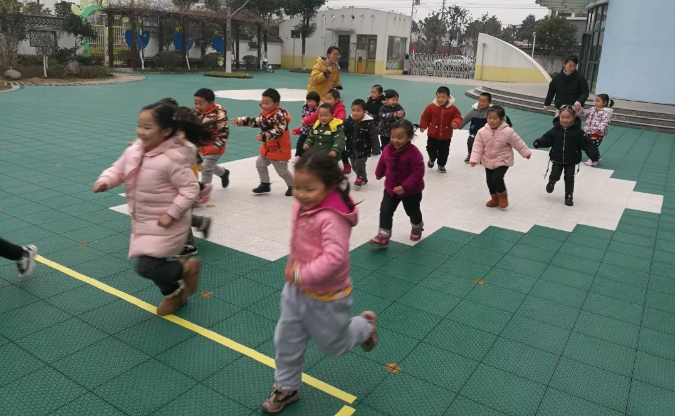 【乐活龙幼】体育游戏，魅力无限——记龙潭幼儿园长江分园体育组教研活动