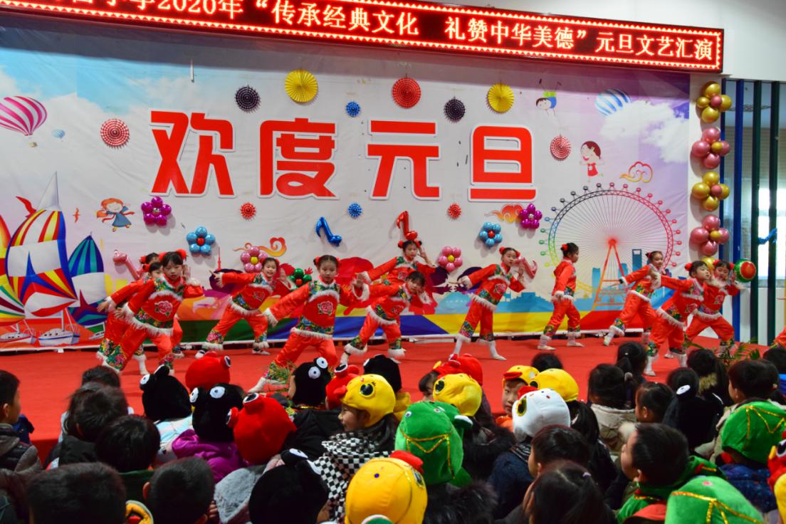 “传承经典文化  礼赞中华美德”_html_m3d658eba.jpg