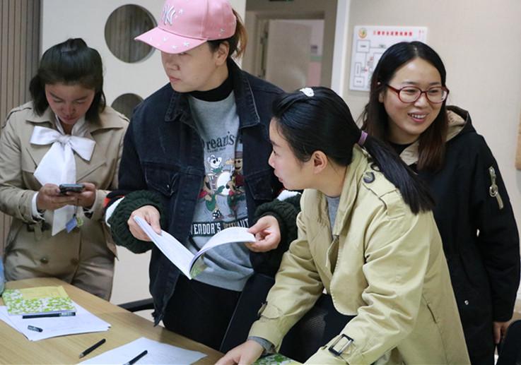 家长座谈.jpg