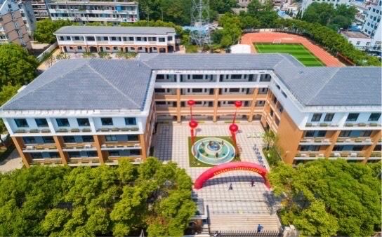 南京市幕府山庄小学始建于2000年_html_19e58233.jpg