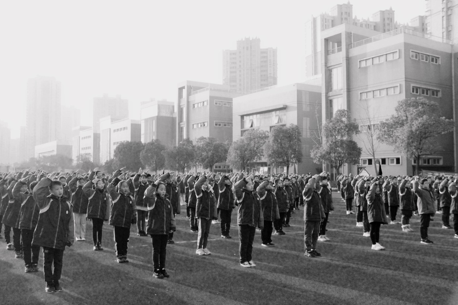 【花港一小】缅怀历史 吾辈自强 ——花港第一小学“南京大屠杀死难者国家公祭日”系列活动
