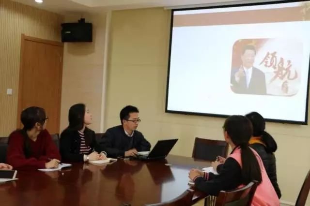 20180627“不断反思，携手共进”组织生活会_html_m2cb5104d.jpg
