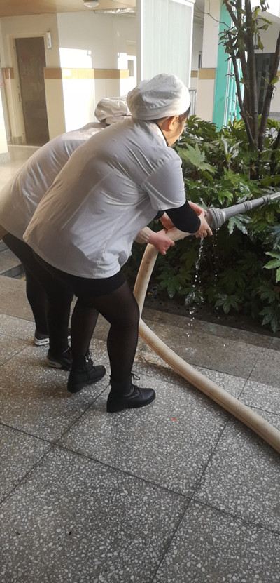 尝试消火栓.jpg