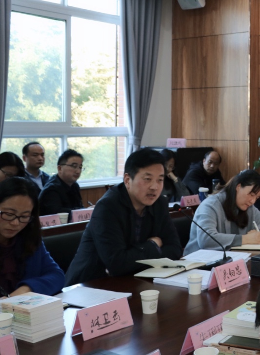德育例会常总结 学校管理新发展                    ——记栖霞区德育校长例会