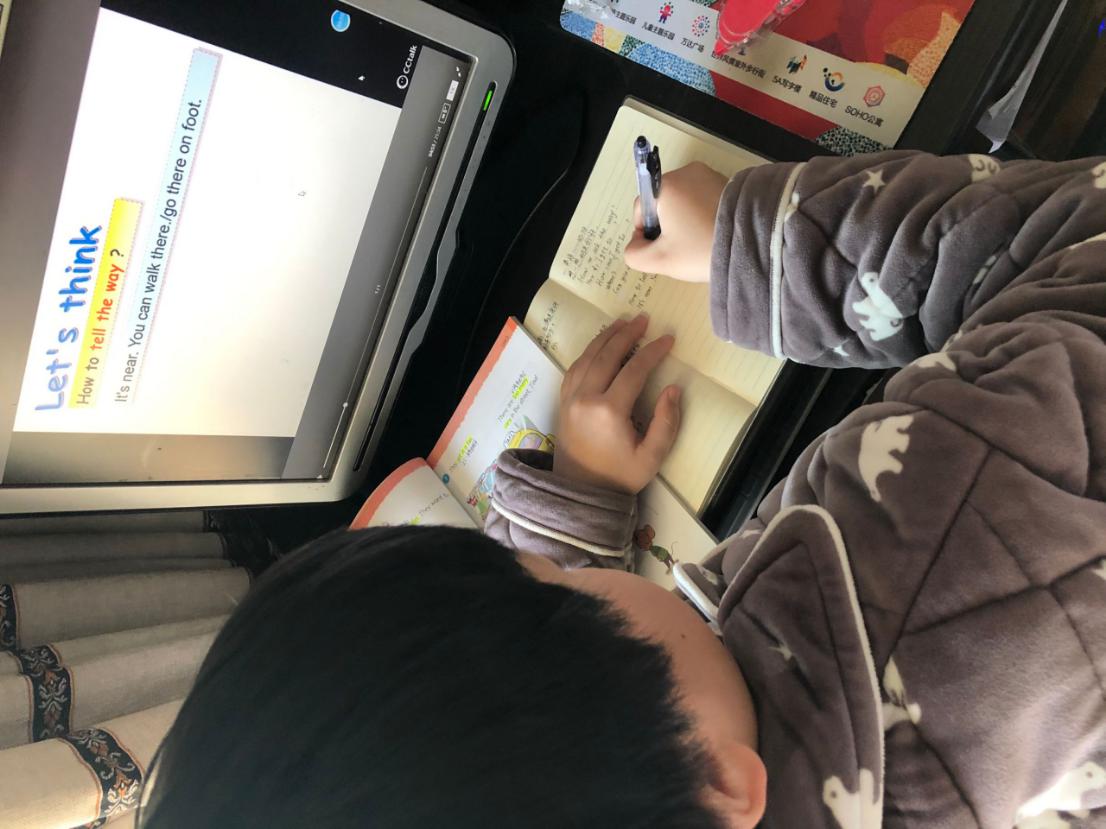 战“疫”助力学（三十三）——童学小课堂，“英”勇向前_html_m43440102.jpg