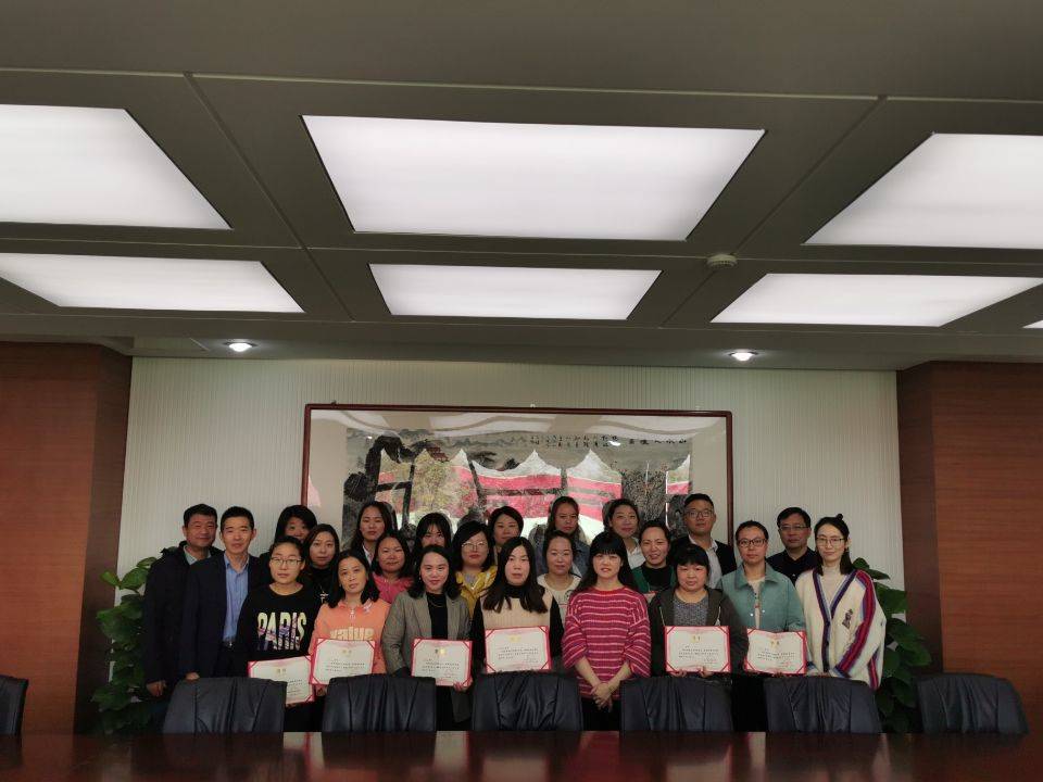 家校携手 共育芬芳  报道_html_4399293.jpg