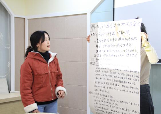 （生命迈幼·校园新闻）牵手共进 共同成长(1)(1)_html_66b401cc.jpg