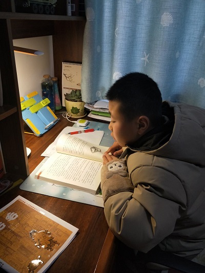 【星光摄小】星娃作文—— 逆行的你们，最美 ！