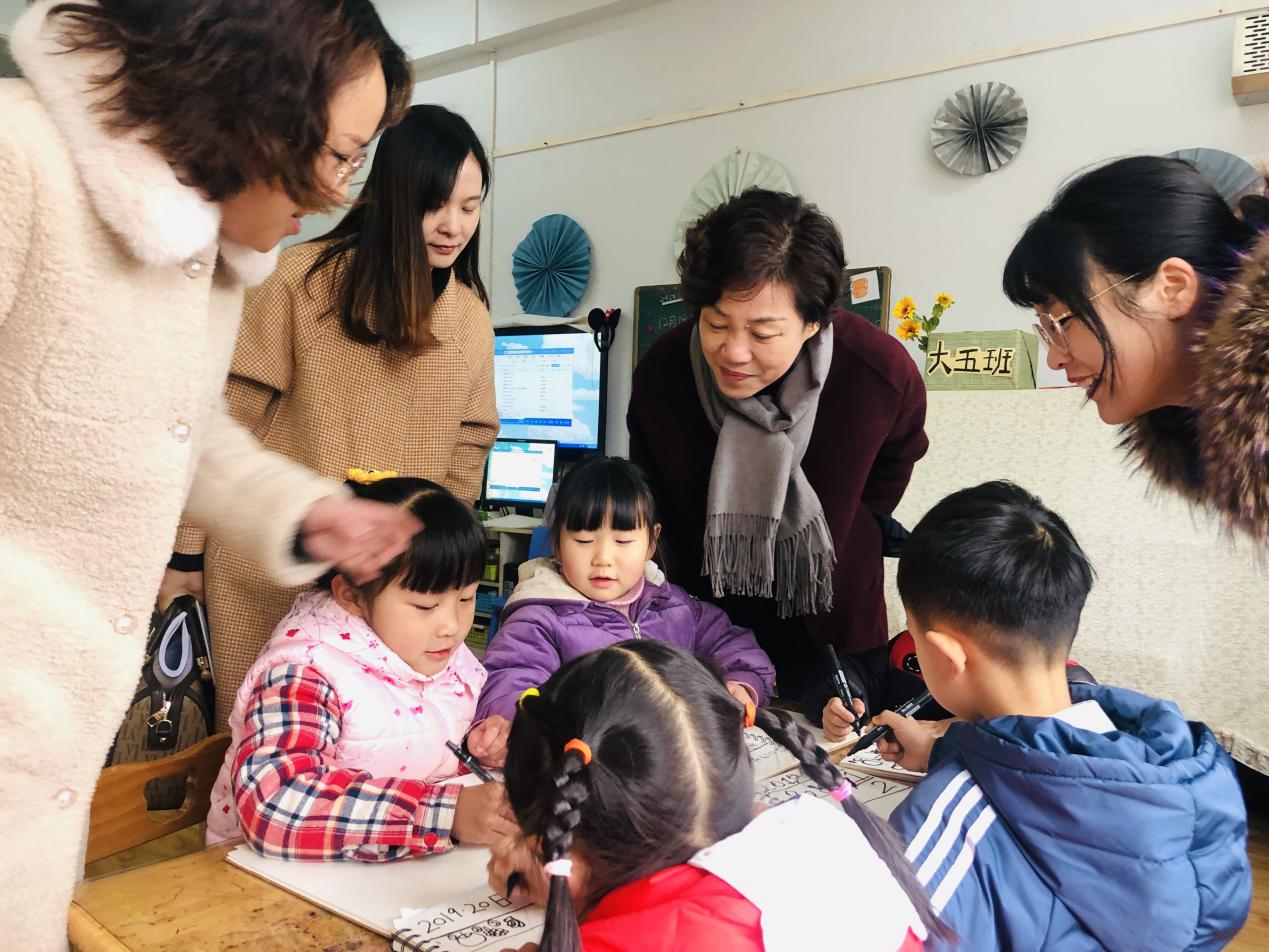 【幼教督导】责任督学进校园 检查引导促发展_html_4996a46f.jpg