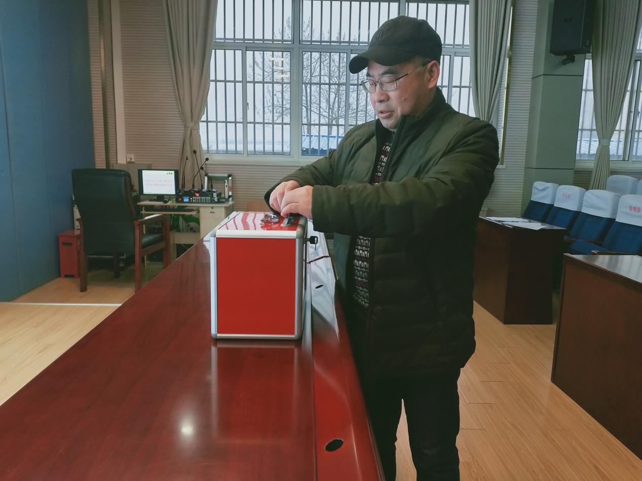换届选举文稿_html_3725eb57.jpg