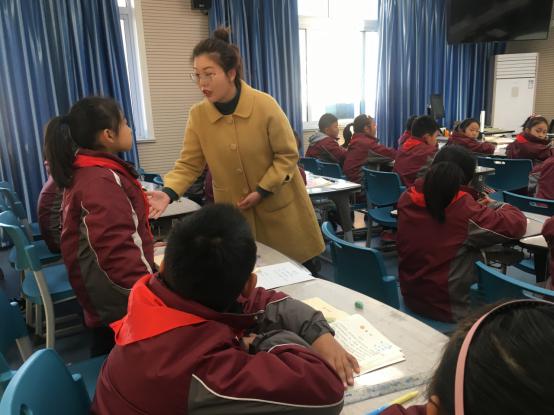 “童学课堂”系列研究课227期_html_706086bb.jpg