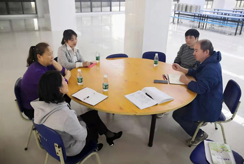 191031石埠桥小学召开10月份膳食委员会图片.jpg