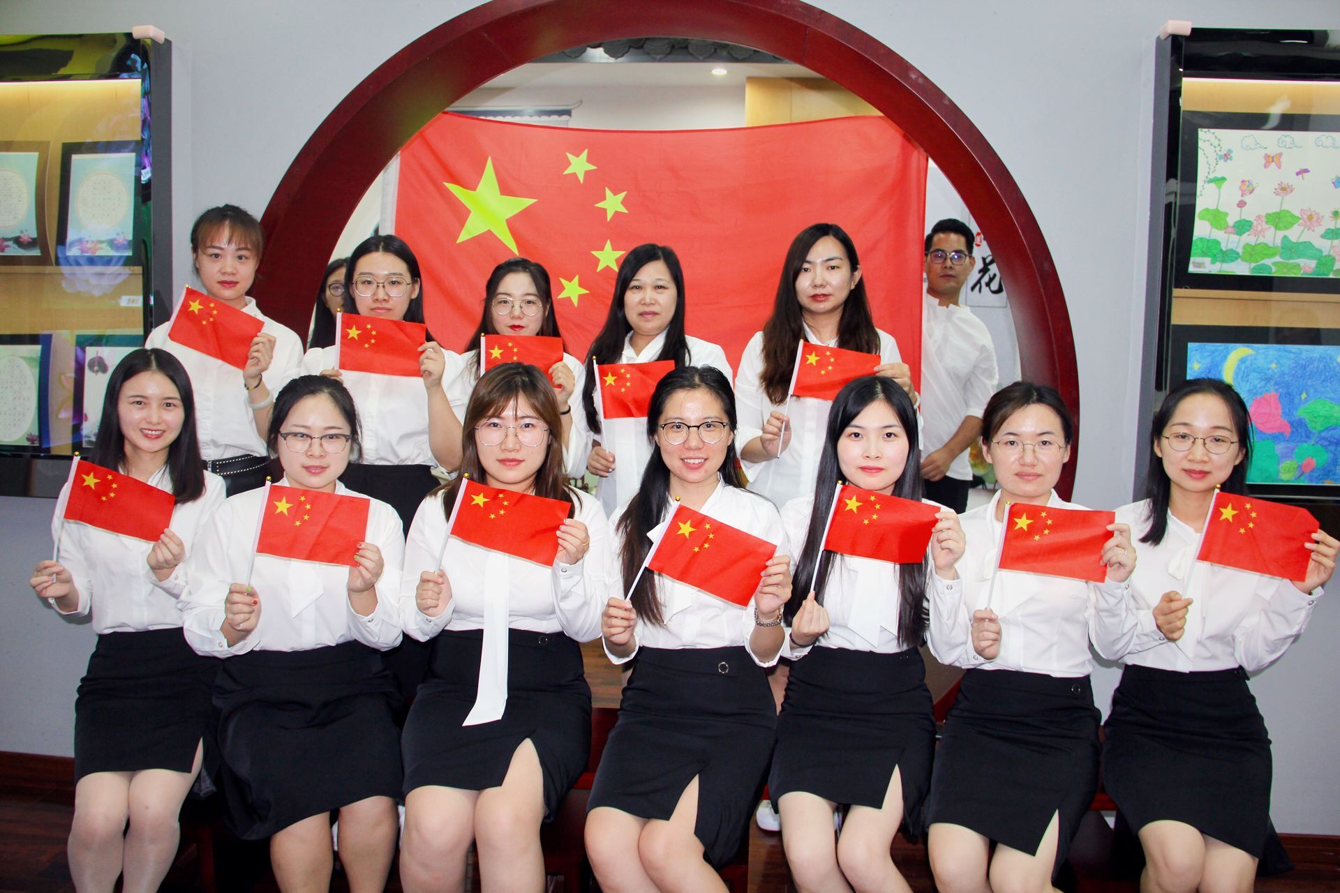 我和祖国合个影 (4).jpg