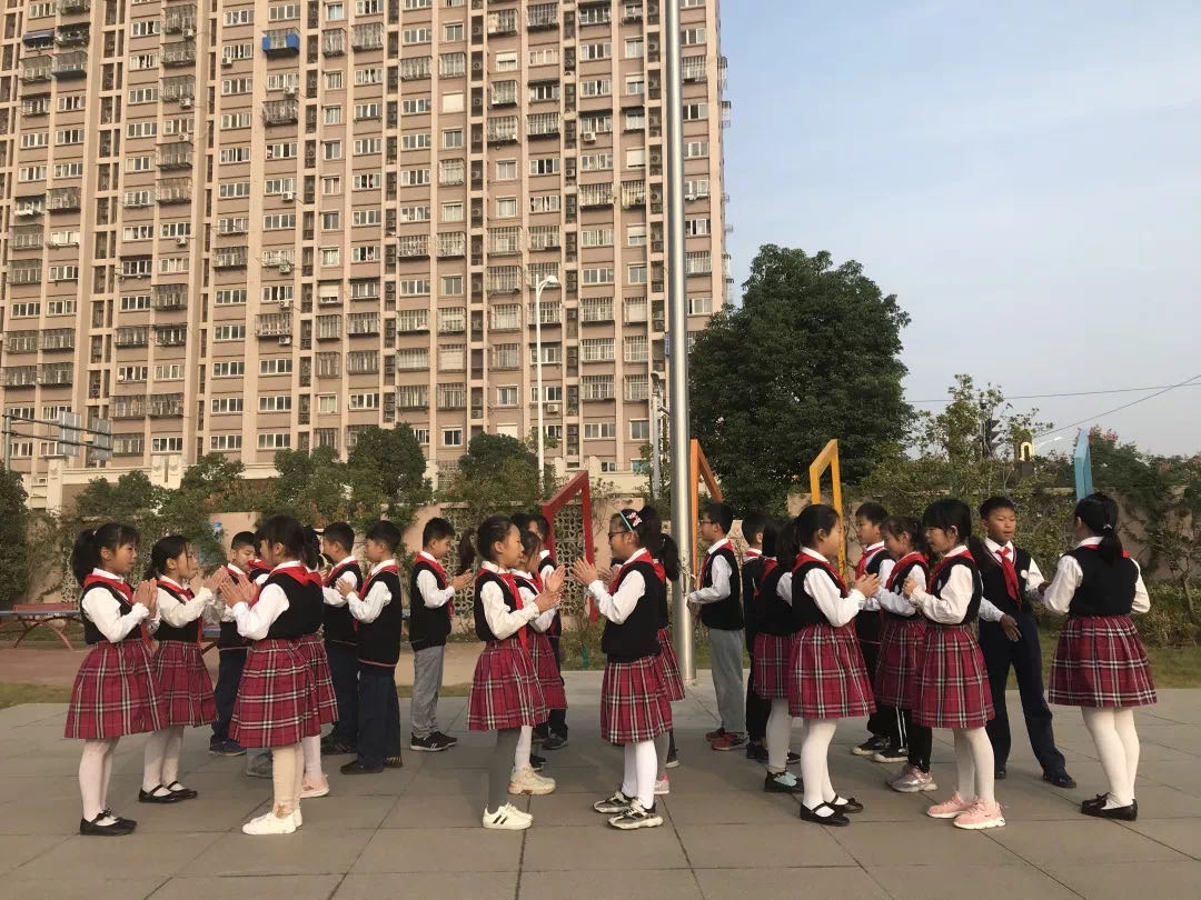 961980167.jpg 961980167.jpg