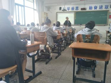 十月份英语教研组工作小结_html_3abf2c1d.jpg