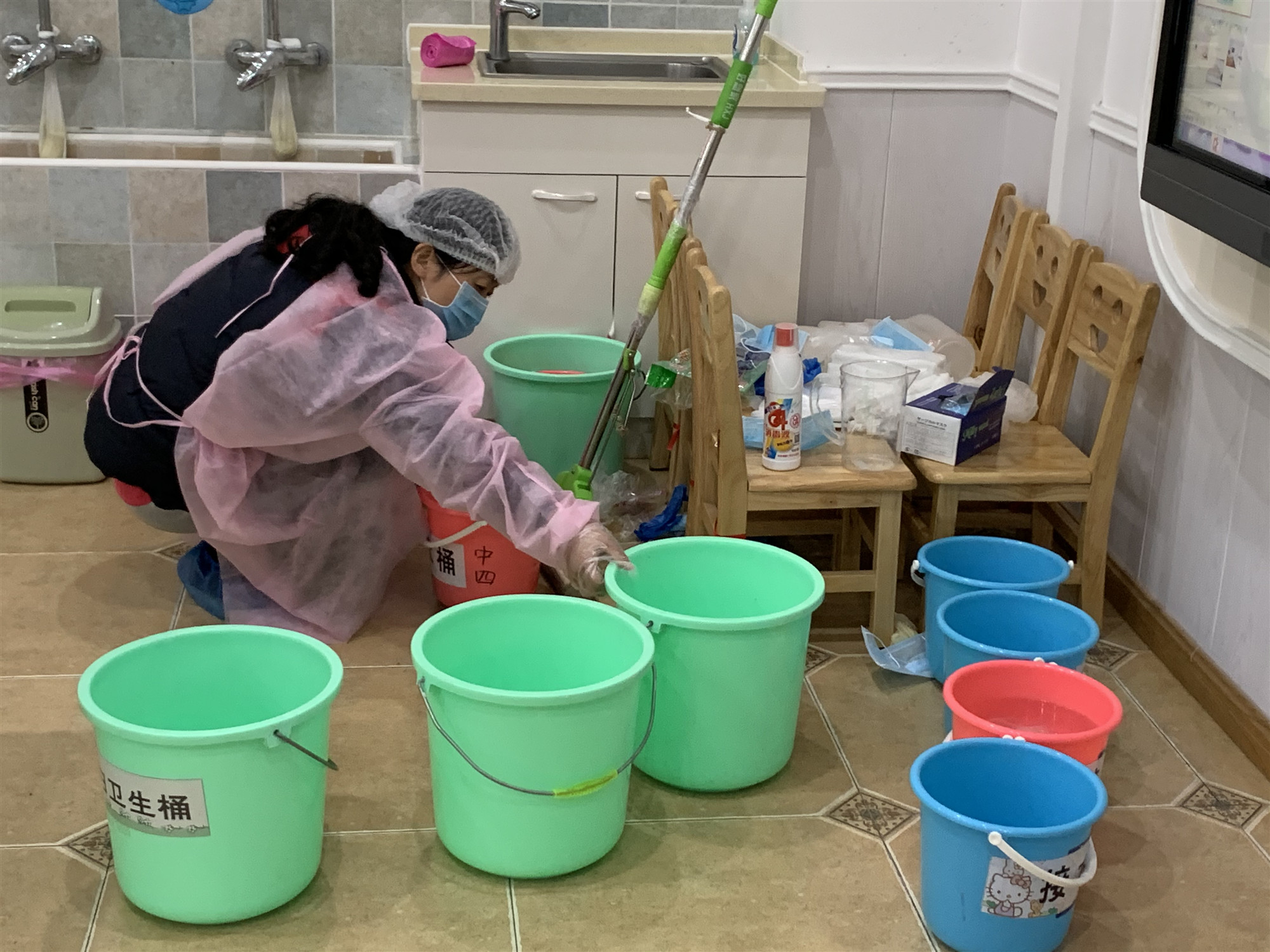 迈幼集团首届保育员综合技能比赛报道_html_70fec273.jpg