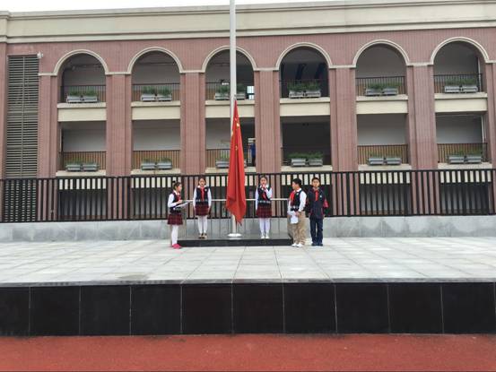 2015-2016学年第二学期第十周升旗仪式