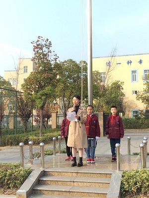 吴老师讲话.jpg