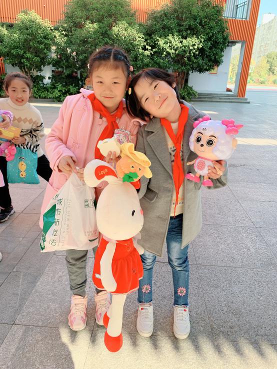 留下爱心 带走幸运_html_m5f64be63.jpg