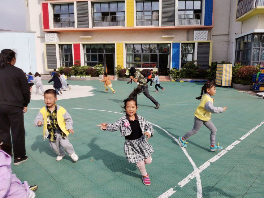 【乐活龙幼】坏人来了，我不怕 ——记龙潭幼儿园长江分园防暴力入侵安全演练活动