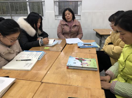 1218邱仁写48_html_10c34351.jpg
