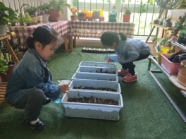 20190419祥和园区：谷雨时节识谷雨——小中班谷雨活动图文稿_html_m46d54319.jpg