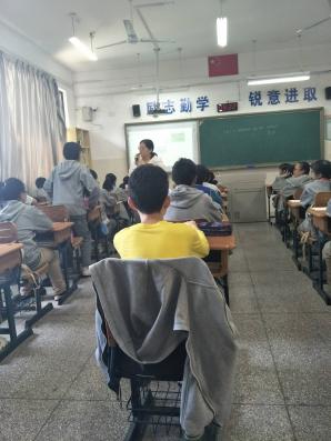 十月份英语教研组工作小结_html_m4289d361.jpg