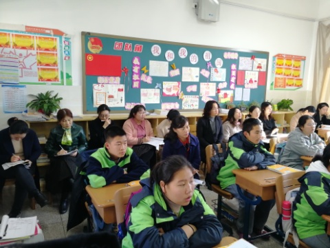 十一月份英语教研组工作小结_html_6f5756b0.jpg